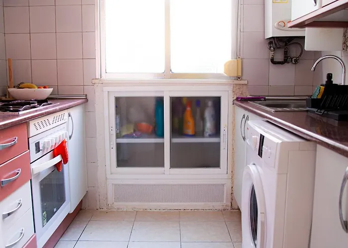 Room In A Shared Apartment In The Very Center Madrid!